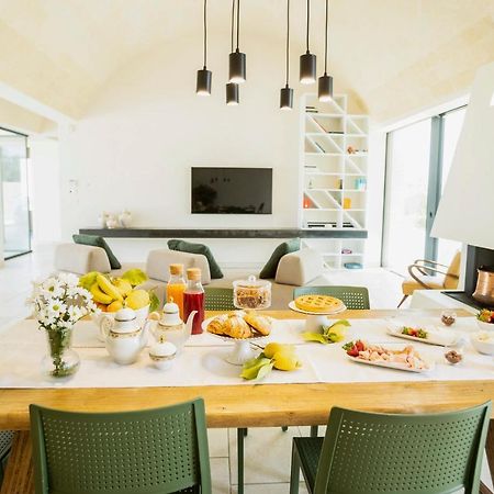 Dimora La Scaledda Bed and Breakfast Serranova Εξωτερικό φωτογραφία